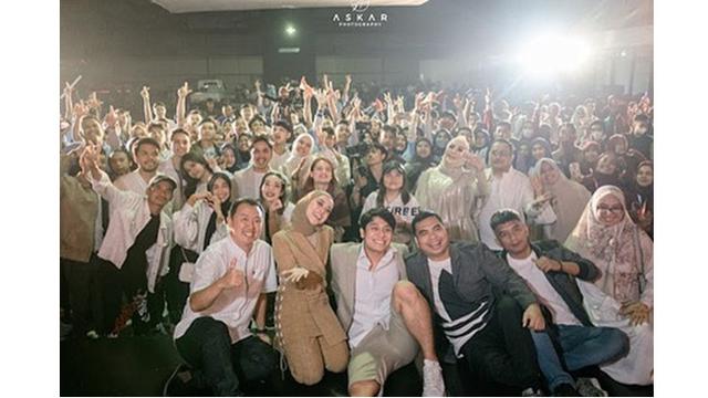 6 Potret Peluncuran Lagu Baru Lesti Kejora 'Insan Biasa', Dihadiri Rekan Artis