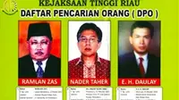 Foto buronan korupsi (tengah Nader Taher) yang pernah disebar Kejati Riau dan Kejagung. (Liputan6.com/M Syukur)