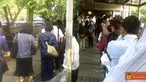 
Citizen6, Jakarta: Suasana dihalte Transjakarta Ragunan, Senin (23/5) Pukul 07:45 WIB. Terlihat antrean orang-orang sepanjang 20 meter menunggu Transjakarta. Kedatangan Transjakarta untuk menjemput penumpang selalu terlambat. (Pengirim: Dwi)