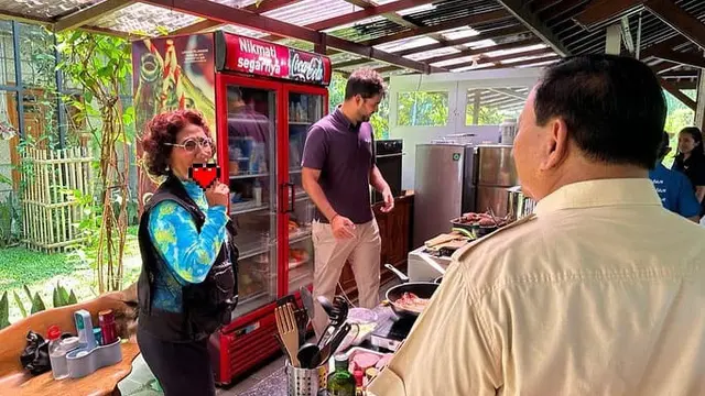 Saat Berkunjung ke Rumah Eks Menteri Kelautan dan Perikanan RI, Calon Presiden dari Partai Gerindra, Prabowo Subianto Menasehati Susi Pudjiastuti agar Berhenti Merokok . (Foto: Dok. Instagram @susipudjiastuti115)