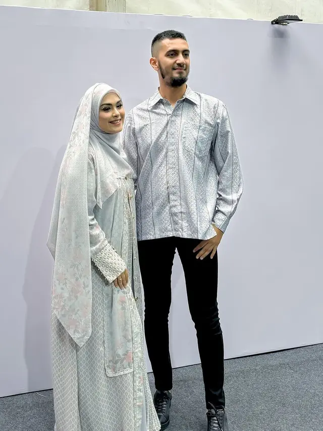 8 Inspirasi Baju Lebaran Couple dari Pasangan Seleb, dari Raffi Ahmad-Nagita Slavina hingga Raisa-Hamish Daud