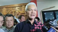 Bakal calon presiden dari PDI Perjuangan (PDIP) Ganjar Pranowo mengunjungi markas Aktivis 98 di Graha Pena Menteng, Jakarta Pusat. (Foto: Winda Nelfira/Liputan6.com).