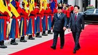 Presiden Prabowo Subianto saat melakukan pertemuan bilateral dengan Presiden Republik Korea Lee Jae Myung di Istana Kepresidenan Republik Korea, Cheong Wa Dae (Blue House), Seoul. (Foto: Biro Pers Sekretariat Kabinet).