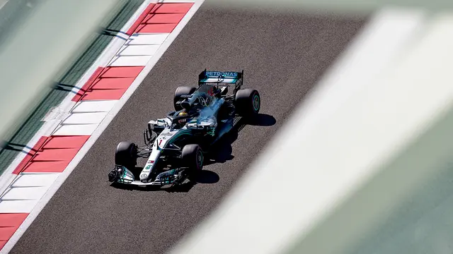 Lewis Hamilton Pakai Nomor Balap Baru Saat FP1 F1 Abu Dhabi