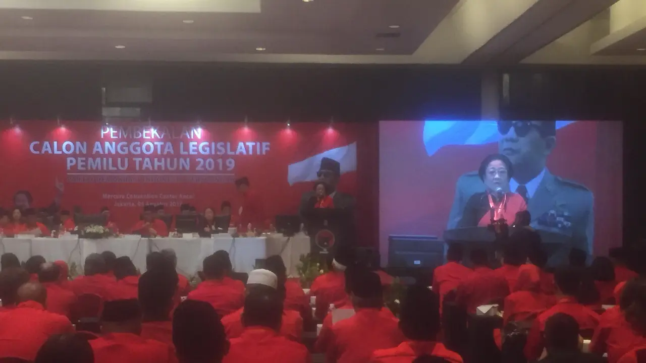 PDIP menggelar pembekalan bakal caleg.