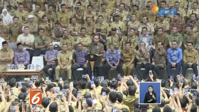 Presiden Jokowi putuskan gaji perangkat desa sama dengan gaji PNS Golongan 2A serta mendapatkan fasilitas BPJS.