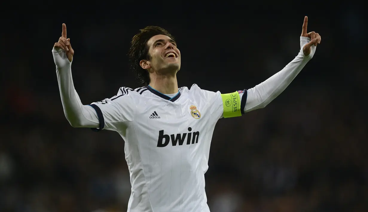 Kaka. Didatangkan Real Madrid dari AC Milan pada awal musim 2009/2010 dengan nilai 67 juta Euro atau setara Rp.1,15 triliun berbarengan dengan kedatangan Cristiano Ronaldo. Tak sesukses Ronaldo, Kaka hanya mencetak 29 gol dan 39 assist dalam 90 laga selama total 4 musim. (AFP/Pierre-Philippe Marcou)