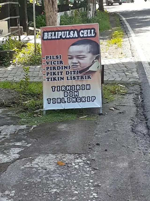 6 Spanduk Jualan Huruf Vokal Diganti I Semua Ini Kocak