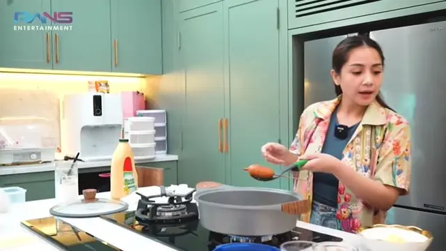 6 Potret Dapur Nagita Slavina Usai Direnovasi, Akuarium Besarnya Curi Perhatian