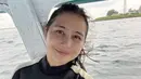 <p>Prilly Latuconsina tampil percaya diri mengunggah foto selfienya tanpa makeup saat berada di laut untuk diving. (@prillylatuconsina96)</p>