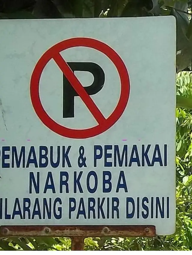 Rambu Lalu Lintas Aneh Dan Lucu