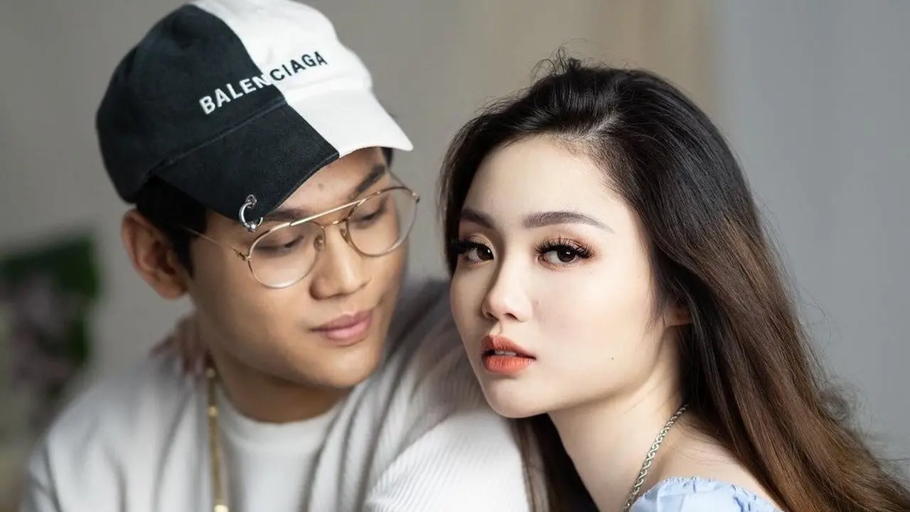 Vanessa Khong dan Indra Kenz