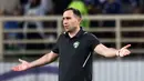 Pelatih berusia 44 tahun ini sukses membantu White Wolves merebut tiket ke Piala Dunia 2026 untuk pertama kali dalam sejarah. Sayangnya, pada 6 Oktober 2025, UFA melengserkan Kapadze dengan menunjuk Fabio Cannavaro sebagai pelatih kepala, menjadikan Kapadze sebagai asisten pelatih. (AFP/Fadel SENNA)
