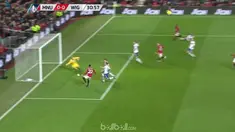 Berita video momen memalukan Henrikh Mkhitaryan saat berlaga untuk Manchester United. This video presented by BallBall.