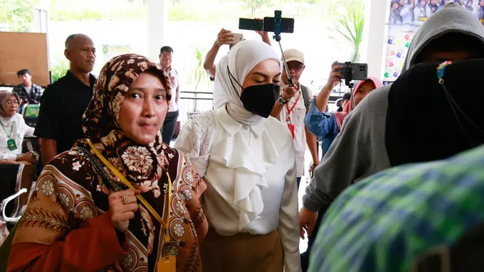 Irish Bella hadiri sidang cerai