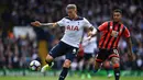 3. Toby Alderweireld – Tampil brilian musim ini usai musim lalu terpuruk akibat cedera panjang yang ia derita. Di usia 29 tahun ia tampil sebagai bek yang mampu tampil tenang dan tangguh di duel udara. (AFP/Ben Stansall)