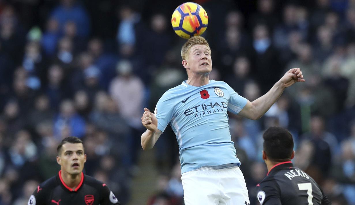 Pemain Manchester City, Kevin De Bruyne menempati peringkat kedua klasemen sementara dalam daftar pembuat assists dengan total 6 kali hingga pekan ke-11 Premier League. (Martin Rickett/PA via AP)