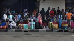 Kepala Terminal Kampung Rambutan, Revi Zulkarnain mengatakan Rabu (18/3/2026) termasuk salah satu puncak mudik Lebaran 2026.