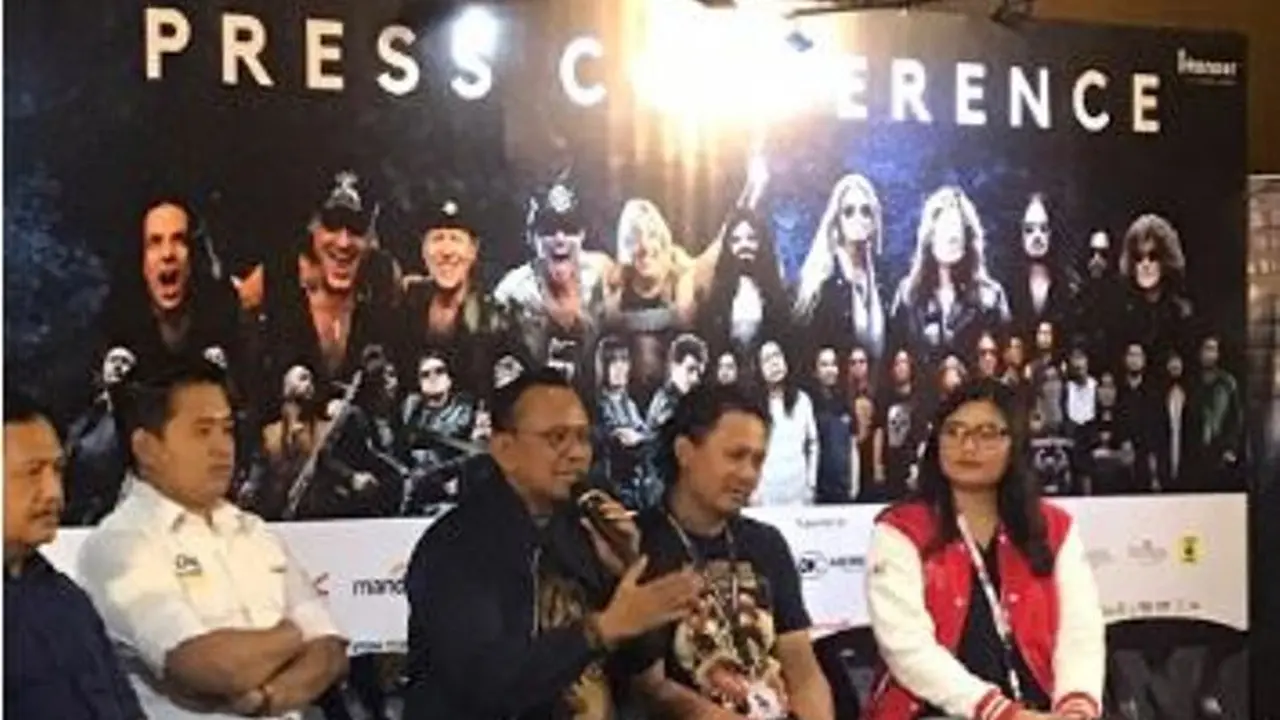 Anas Syahrul Alimi, CEO Rajawali Indonesia dan Founder JogjaROCKarta Festival dalam jumpa pers JogjaROCKarta Festival 2020 di Yogyakarta, Sabtu (29/2).