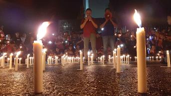 Tragedi Kanjuruhan, Aliansi Suporter Gelar Doa Bersama dan Bakar Lilin di Makassar