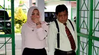 Anggota DPRD Kota Bengkulu didakwa melakukan perzinahan dengan salah seorang doktor diserahkan penyidik kepolisian kepada kejaksaan (Liputan6.com/Yuliardi Hardjo)
