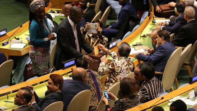 Delegasi Indonesia melaksanakan proses pemungutan suara untuk menjadi anggota Dewan HAM PBB, dalam Sidang Majelis Umum PBB New York pada 17 Oktober 2019 (sumber: Kemlu RI)