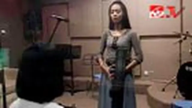 Atasi Grogi, Nuri Maulida Latihan Vokal