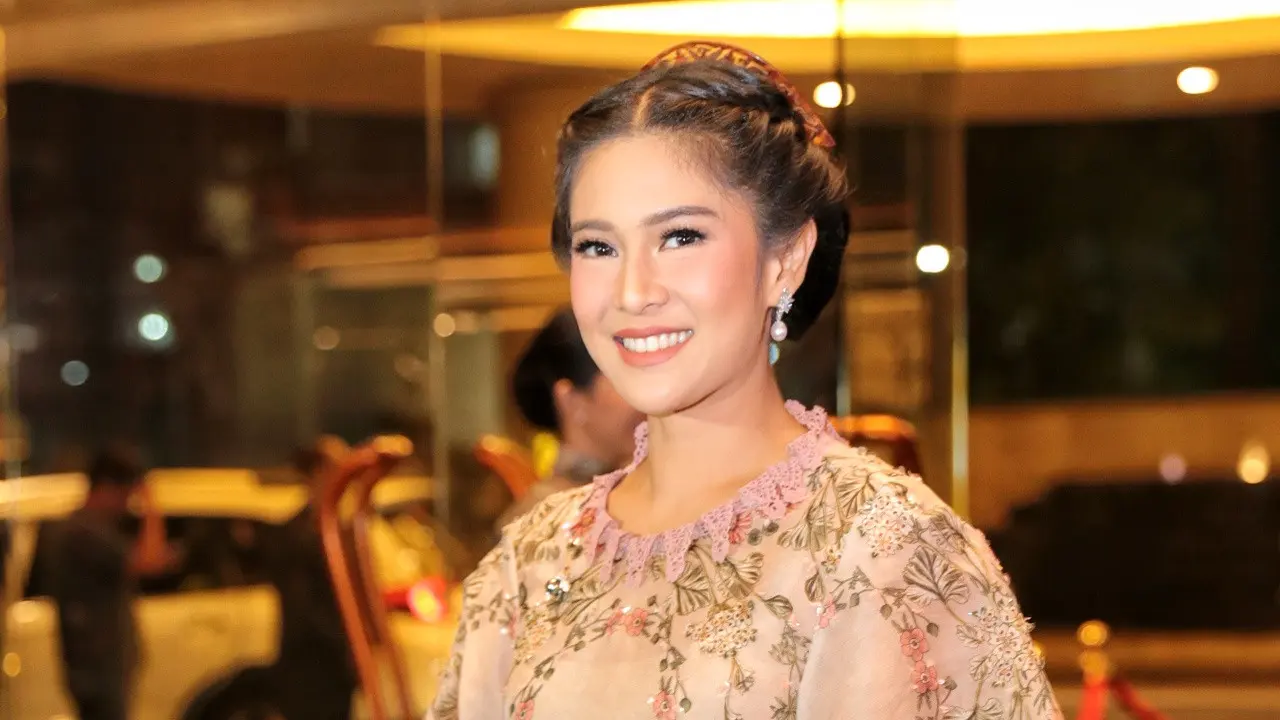 [Bintang] Dian Sastrowardoyo