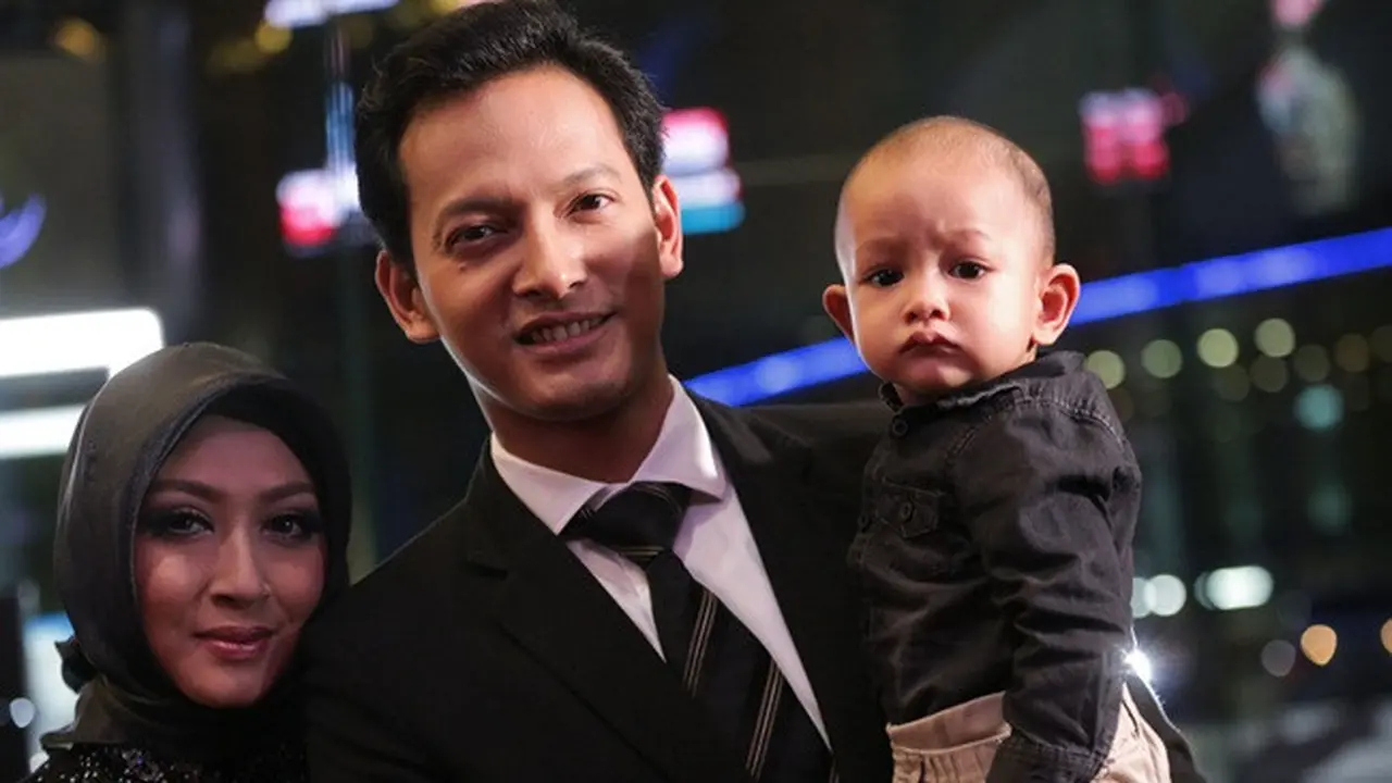 Fedi Nuril dan istri
