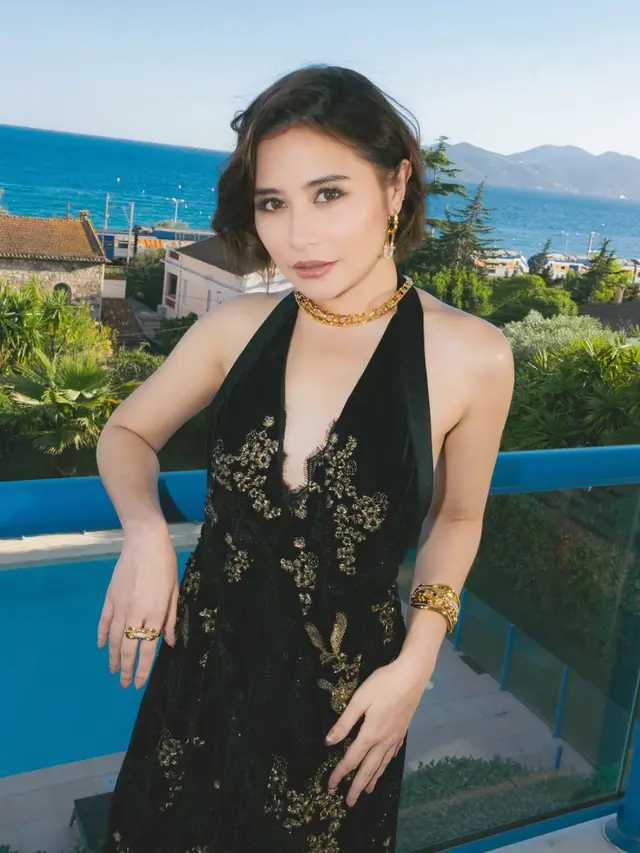 Makeup Prilly Latuconsina di Cannes Film Festival 2026. [@prillylatuconsina96]