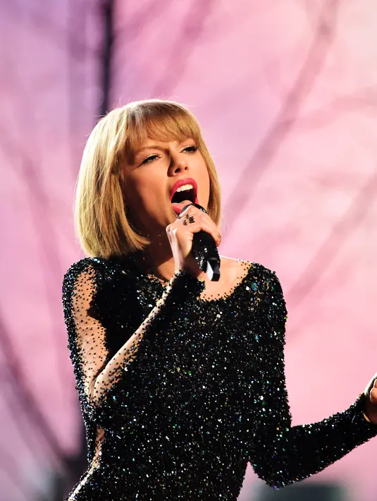 Solois muda Taylor Swift rupanya sempat dikabarkan beberapa hari yang lalu telah terlibat dalam prosesi syuting film terbaru X-Men Apocalypse. (AFP/Bintang.com)