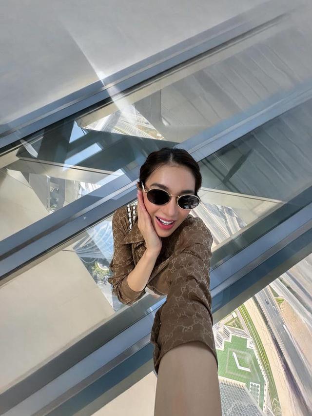 7 Momen Liburan Angel Karamoy di Dubai, Penampilannya Curi Perhatian