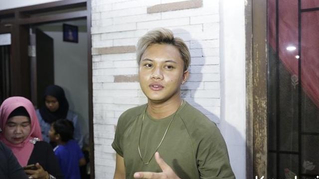 7 Momen Tahlilan Mendiang Lina, Sule Tak Kuasa Tahan Tangis