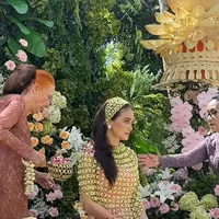 Luna Maya saat Prosesi Siraman dan Sungkeman.  [@edricchandra]