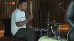 Simon & The Sensations membawakan salah satu lagu mereka yang bertajuk You Gotta Say