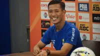 Bek sayap Persib Bandung Henhen Herdiana berpeluang kembali menjadi starter saat melawan Bali United. (Liputan6.com/Huyogo Simbolon)