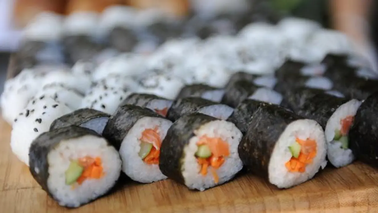 Unik, Ada 6 Jenis Kreasi Sushi Hybrid yang Tampak Lezat