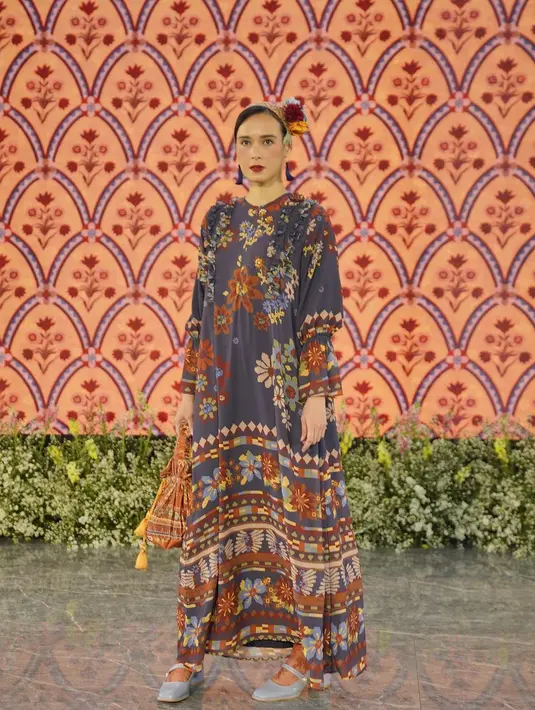 Suka cita perjalanan panjang ini hadir dalam koleksi Decennia yang akan rilis sepanjang bulan September secara eksklusif dan terbatas. [Heaven Lights]