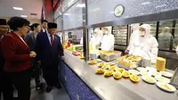 Prabowo mengunjungi kantin sekolah Beijing No. 2 Middle School di Dongcheng District, China, yang menerapkan program makan siang gratis. (dok. Instagram @prabowo/https://www.instagram.com/p/C5TJV5WRjYQ/)