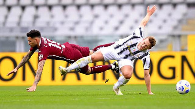 FOTO: Cristiano Ronaldo Cetak Gol, Juventus Tertahan di Markas Torino