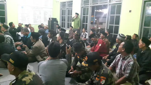 Cari Dukungan, Polisi Brebes Buat Grup Keroncong dan Ngopi Bareng