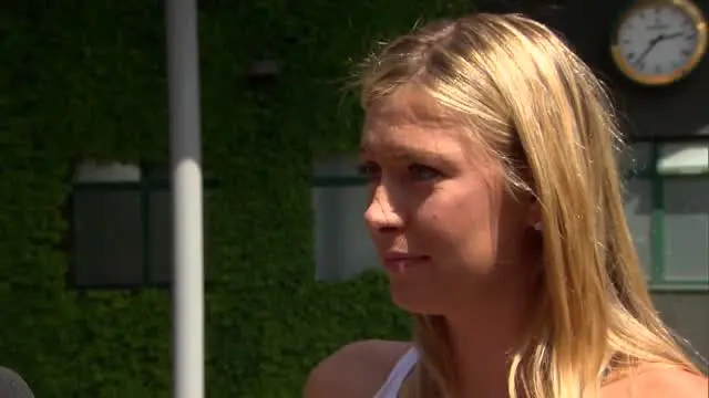 Maria Sharapova petenis peringkat 4 dunia memberikan testimoni jujur tentang dirinya saat diwawancara pada turnamen Grandslam Wimbledon 2015.