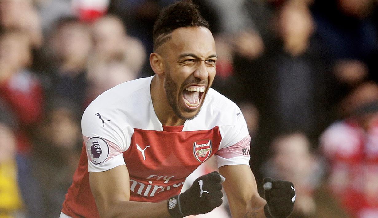4. Pierre-Emerick Aubameyang (Arsenal) - 17 Gol (3 Penalti). (AFP/Glyn Kirk)