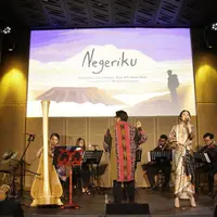 Sebuah pertunjukkan musik tradisi yang berpadu dengan orkestra dalam rangka menyambut HUT RI Ke-74 (Foto: Galeri Indonesia Kaya)
