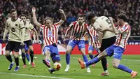 Gol Pau Cubarsi Dianulir saat Barcelona Takluk dari Atletico Madrid, Frenkie de Jong: Skandal!