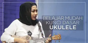 Setelah belajar strumming, sekarang waktunya belajar kunci dasar ukulele. Yuk, simak tutorial kunci lagu ost. Lion king bersama presiden ukulele Indonesia, Putu Ramadhani Ayodya.