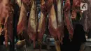 Harga berbagai macam daging di pasaran terpantau masih cukup mahal. (merdeka.com/Imam Buhori)