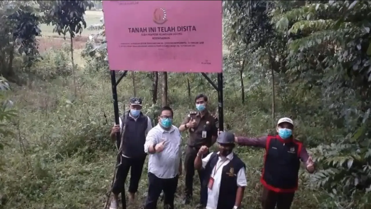 Kejaksaan Agung menyita beberapa aset atas nama tersangka BTS (Benny Tjokrosaputro) terkait kasus Tindak Pidana Korupsi Pengelolaan Keuangan dan Dana Investasi di PT. ASABRI.