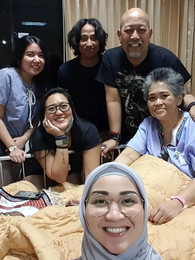 [Fimela] Indro Warkop, Istri dan anak-anak