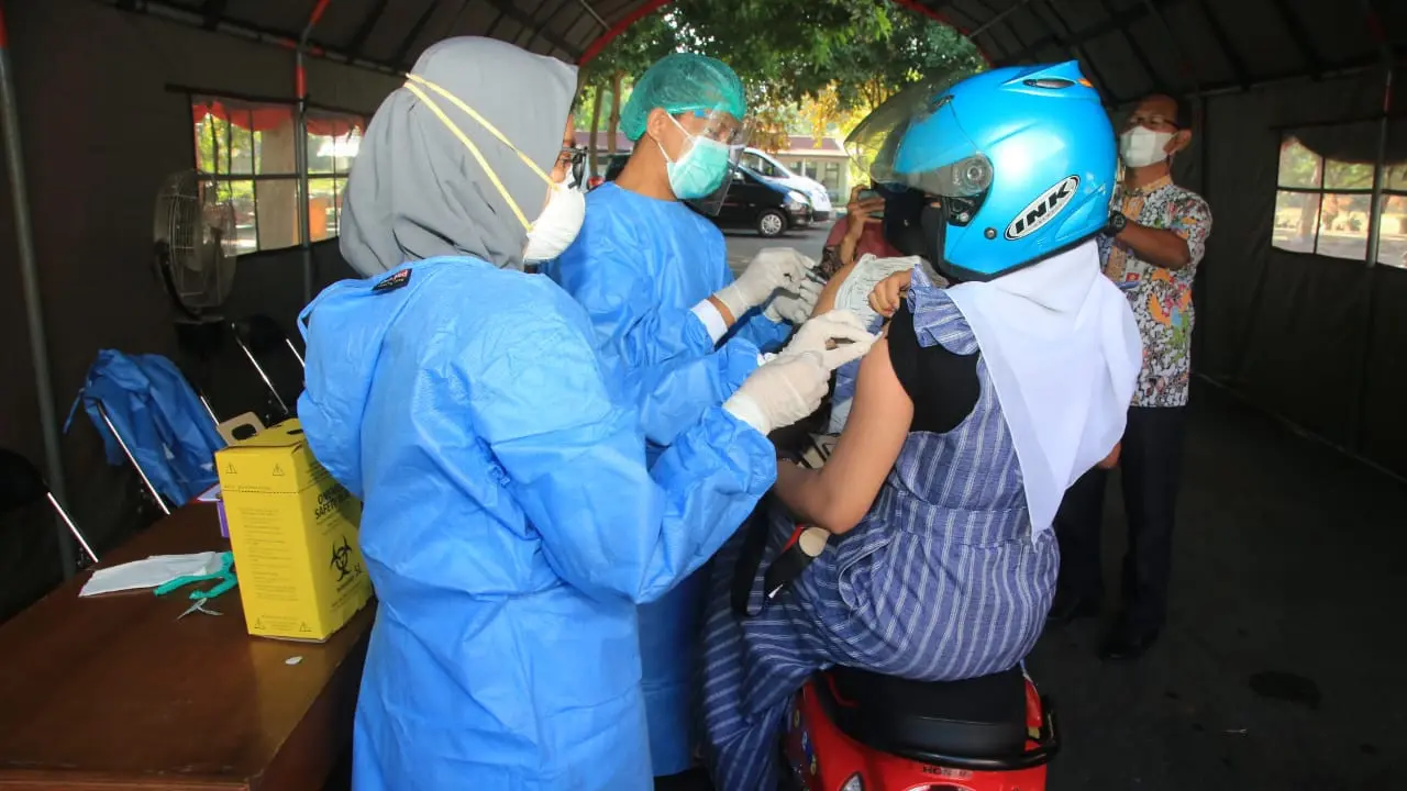 Percepat Proses Vaksinasi, Pemkab Banyuwangi Luncurkan Vaksinasi Covid-19 Drive Thru